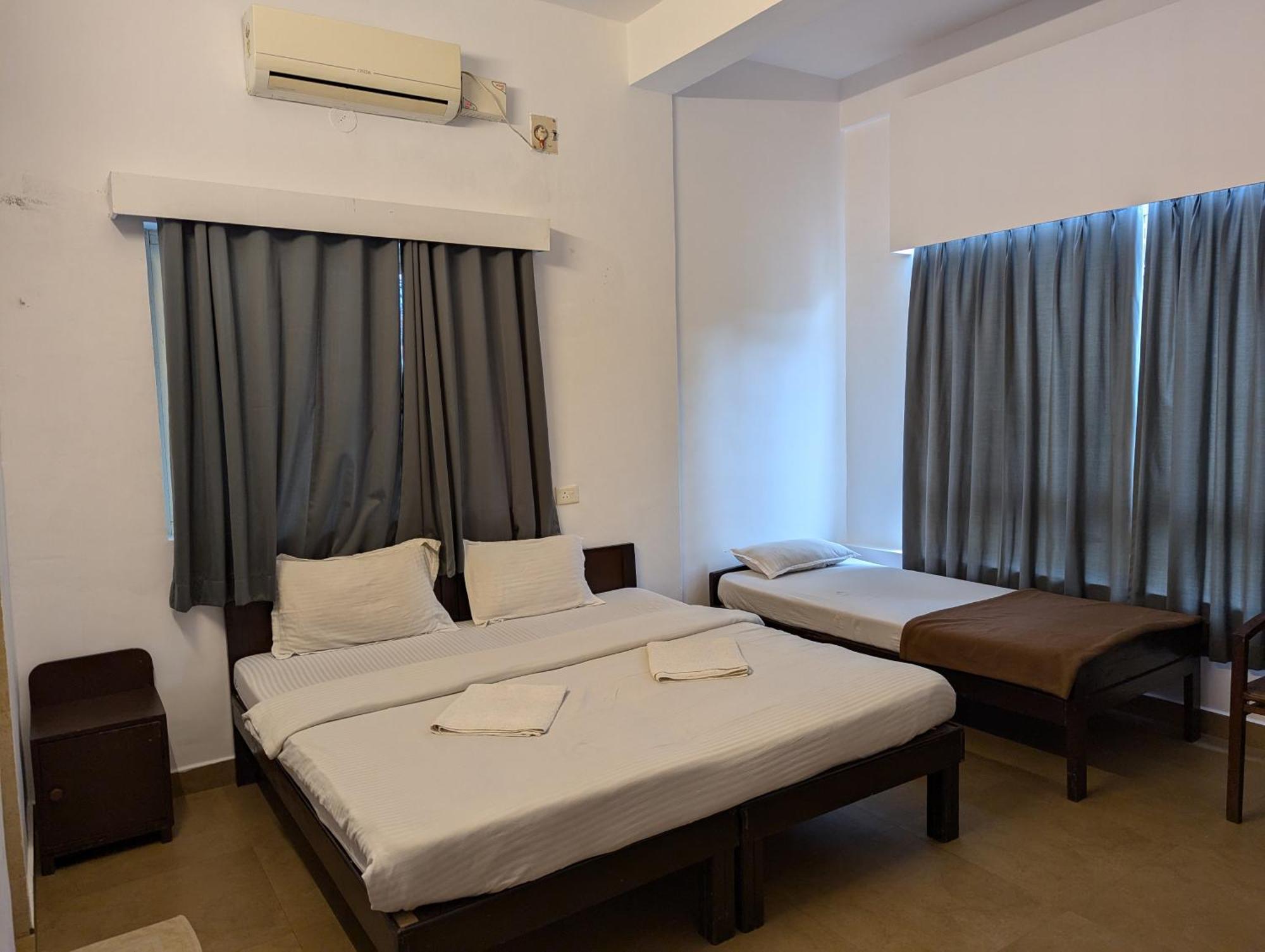 Hotel White Season Calangute Room photo